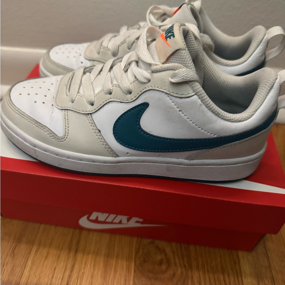 Nike Kids White and Teal Sneakers